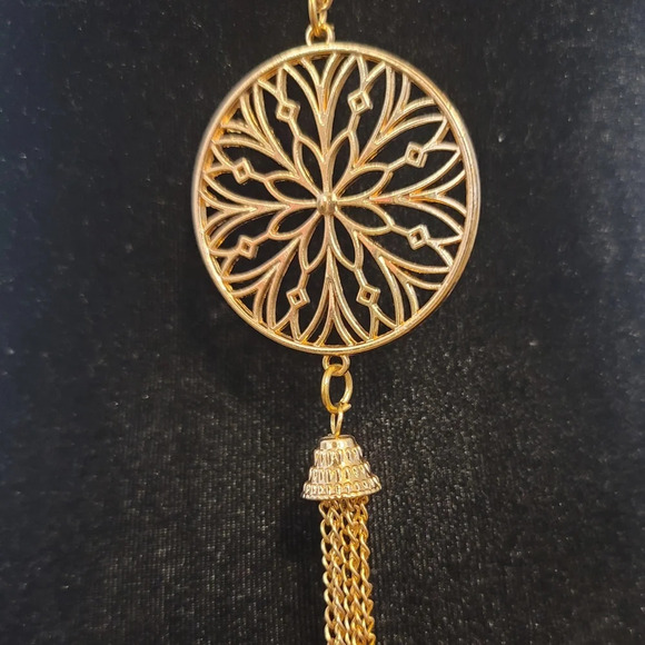 Gold long Necklace - Picture 3 of 4